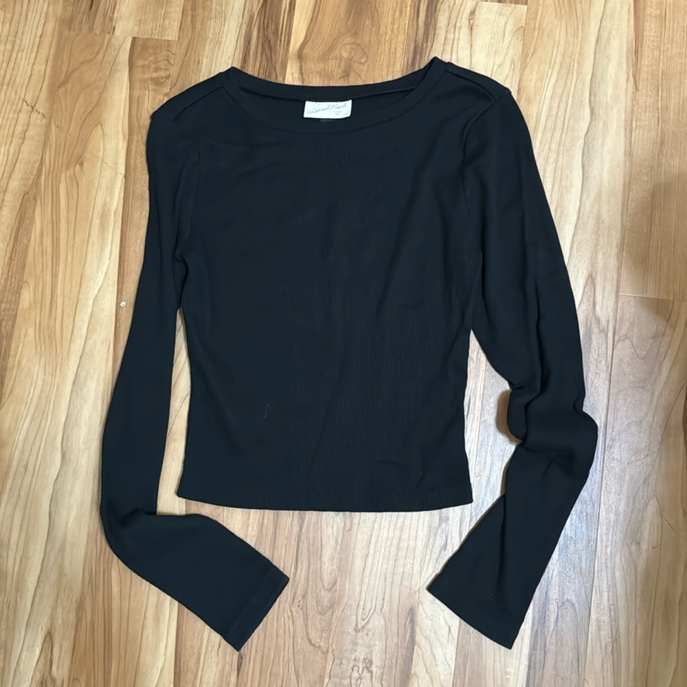 Black Cropped Long Sleeve